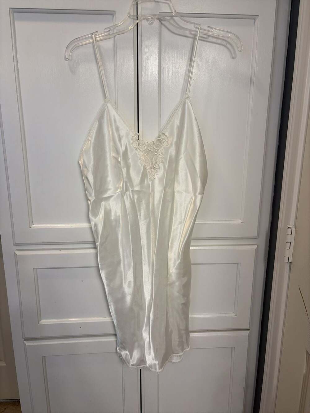 Vintage Stage by Brandywine White Satin Pearl Lace Chemise Slip Size Medium